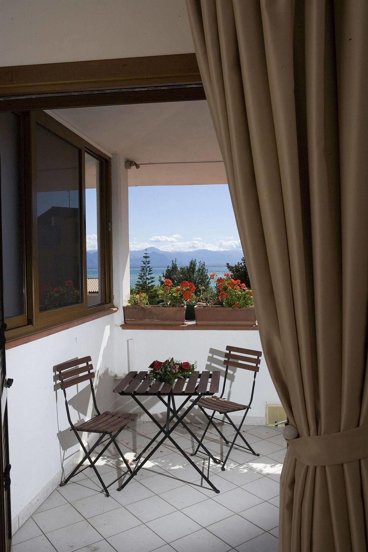 Hotel Ristorante Cavaliere Scario Exterior photo